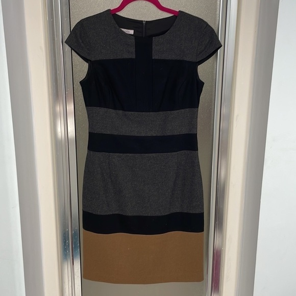 Judith & Charles wool dress - Picture 3 of 10